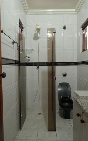Casa para alugar com 345m², 4 quartos e 5 vagasBanheiro Social