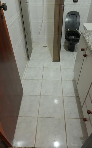 Casa para alugar com 345m², 4 quartos e 5 vagasBanheiro Social