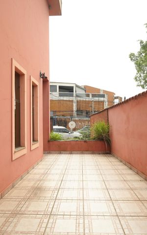 Casa para alugar com 345m², 4 quartos e 5 vagasQuintal