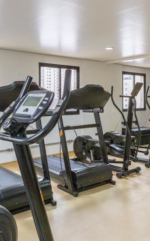 Apartamento à venda com 132m², 3 quartos e 2 vagas Apartamento à venda com 132m², 3 quartos e 2 vagasÁrea comum - Academia