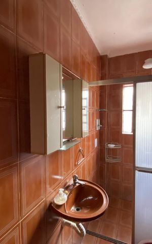 Casa à venda com 326m², 5 quartos e 3 vagas Casa à venda com 326m², 5 quartos e 3 vagasBanheiro