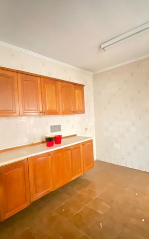 Casa à venda com 326m², 5 quartos e 3 vagas Casa à venda com 326m², 5 quartos e 3 vagasCasa 2 Cozinha