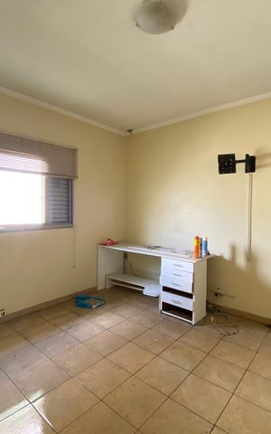 Casa à venda com 326m², 5 quartos e 3 vagas Casa à venda com 326m², 5 quartos e 3 vagasCasa 2 Quarto 2