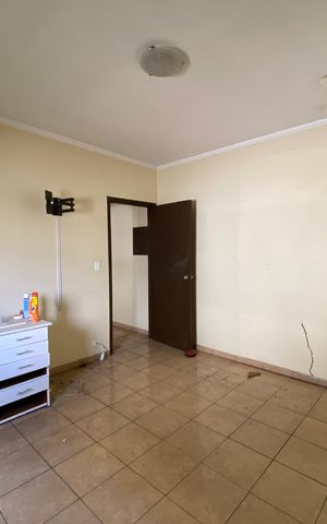 Casa à venda com 326m², 5 quartos e 3 vagas Casa à venda com 326m², 5 quartos e 3 vagasCasa 2 Quarto 2