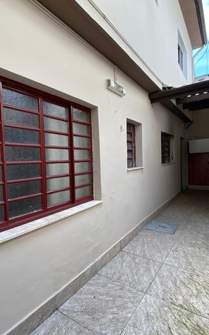 Casa à venda com 326m², 5 quartos e 3 vagas Casa à venda com 326m², 5 quartos e 3 vagasCasa 2 - Quintal