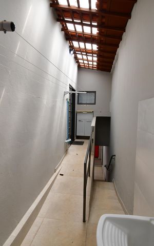 Casa para alugar com 323m², 4 quartos e 6 vagasÁrea de Serviço