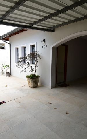 Casa para alugar com 323m², 4 quartos e 6 vagasGaragem