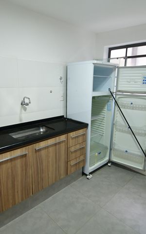 Casa para alugar com 323m², 4 quartos e 6 vagasCozinha