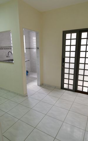 Casa para alugar com 323m², 4 quartos e 6 vagasCozinha