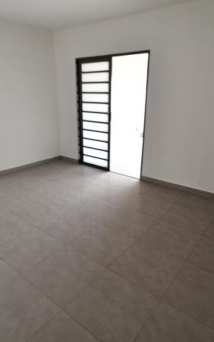 Casa para alugar com 323m², 4 quartos e 6 vagasQuarto de Serviço