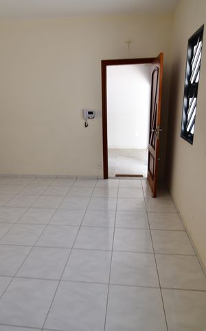 Casa para alugar com 323m², 4 quartos e 6 vagasSala