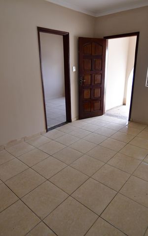 Casa à venda com 119m², 4 quartos e 2 vagasSala