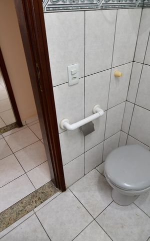 Casa à venda com 119m², 4 quartos e 2 vagasBanheiro