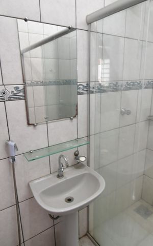 Casa à venda com 119m², 4 quartos e 2 vagasBanheiro