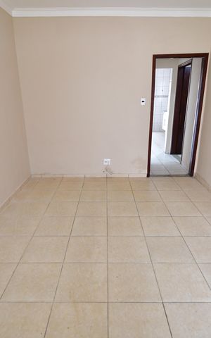Casa à venda com 119m², 4 quartos e 2 vagasSala