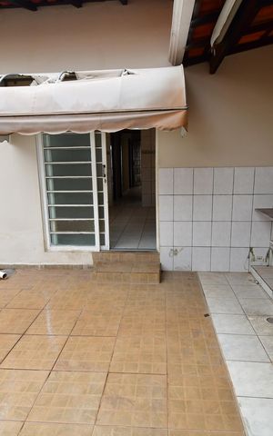 Casa à venda com 119m², 4 quartos e 2 vagasÁrea de Serviço