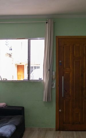 Casa de condomínio à venda com 66m², 2 quartos e 1 vagaSala