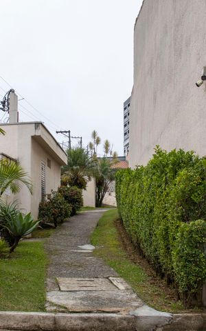 Casa de condomínio à venda com 66m², 2 quartos e 1 vagaÁrea comum