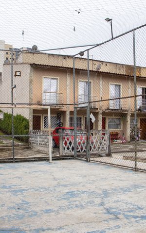Casa de condomínio à venda com 66m², 2 quartos e 1 vagaQuadra Esportiva