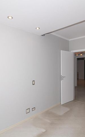 Apartamento para alugar com 151m², 3 quartos e 2 vagas Apartamento para alugar com 151m², 3 quartos e 2 vagasQuarto 3