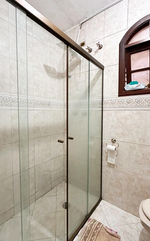Casa para alugar com 190m², 3 quartos e 2 vagas Casa para alugar com 190m², 3 quartos e 2 vagasBanheiro Social