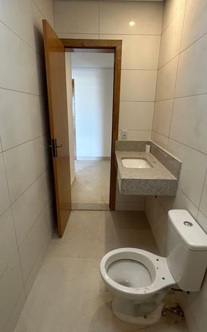 Casa à venda com 100m², 2 quartos e 1 vaga