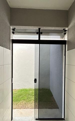 Casa à venda com 100m², 2 quartos e 1 vaga