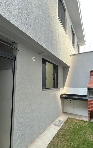 Casa à venda com 100m², 2 quartos e 1 vaga