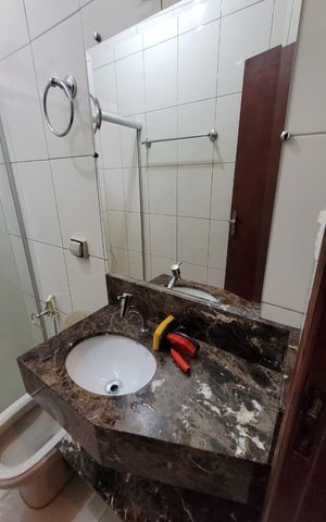Casa à venda com 220m², 3 quartos e 2 vagas Casa à venda com 220m², 3 quartos e 2 vagasBanheiro