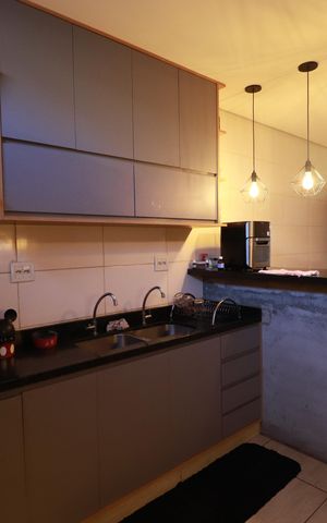 Casa para alugar com 230m², 2 quartos e 2 vagasCozinha 