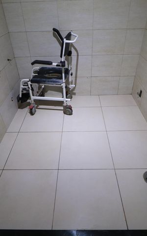 Casa para alugar com 230m², 2 quartos e 2 vagasBanheiro 
