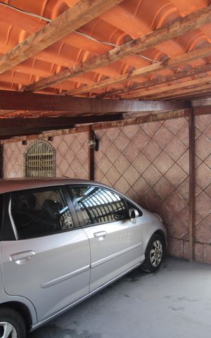 Casa à venda com 58m², 3 quartos e 1 vagaGaragem