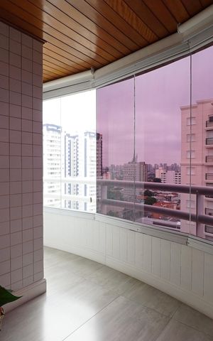 Apartamento à venda com 64m², 2 quartos e 2 vagasVaranda