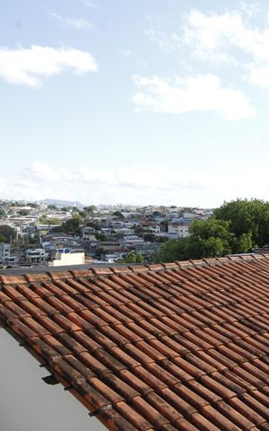 Casa de condomínio à venda com 75m², 2 quartos e 1 vagaVista
