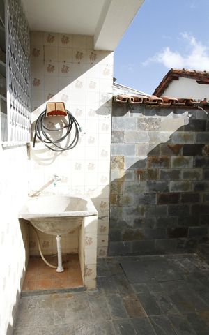 Casa de condomínio à venda com 75m², 2 quartos e 1 vagaÁrea de Serviço
