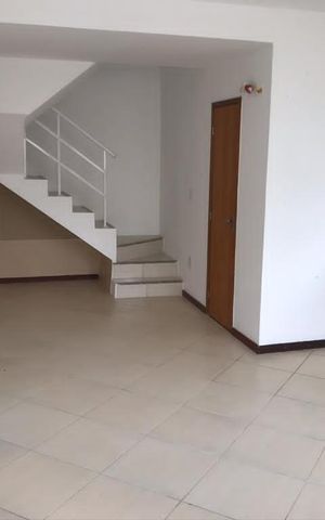 Casa à venda com 70m², 2 quartos e sem vaga Casa à venda com 70m², 2 quartos e sem vagaSala