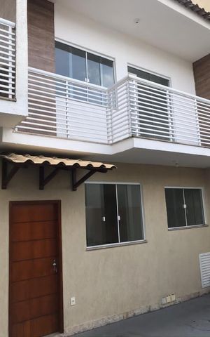 Casa à venda com 70m², 2 quartos e sem vaga Casa à venda com 70m², 2 quartos e sem vagaFachada
