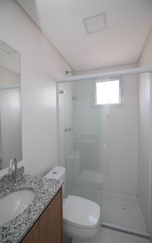 Apartamento para alugar com 55m², 2 quartos e 2 vagas Apartamento para alugar com 55m², 2 quartos e 2 vagasBanheiro da Suíte