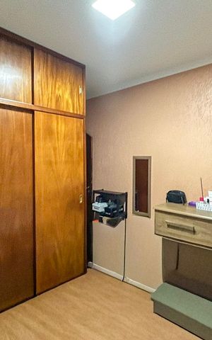 Casa para alugar com 198m², 4 quartos e 4 vagas Casa para alugar com 198m², 4 quartos e 4 vagasQuarto 2
