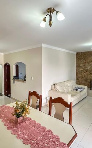 Casa para alugar com 198m², 4 quartos e 4 vagas Casa para alugar com 198m², 4 quartos e 4 vagasSala