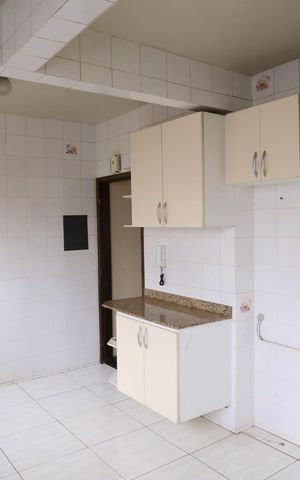 Apartamento à venda com 190m², 4 quartos e 2 vagas Apartamento à venda com 190m², 4 quartos e 2 vagasCozinha