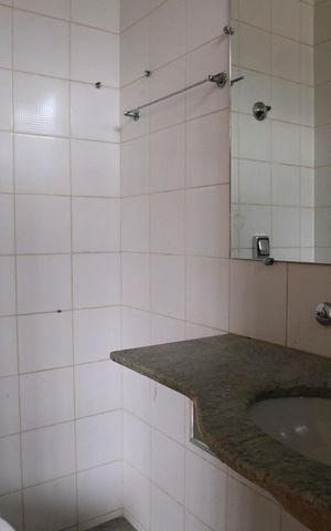 Apartamento à venda com 190m², 4 quartos e 2 vagas Apartamento à venda com 190m², 4 quartos e 2 vagasBanheiro da Suíte
