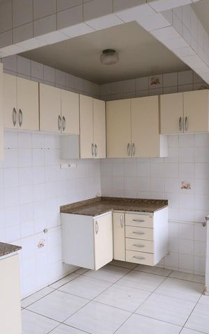 Apartamento à venda com 190m², 4 quartos e 2 vagas Apartamento à venda com 190m², 4 quartos e 2 vagasCozinha