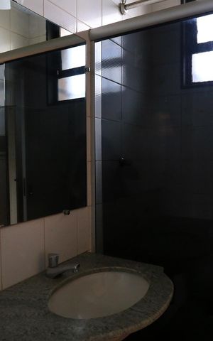 Apartamento à venda com 190m², 4 quartos e 2 vagas Apartamento à venda com 190m², 4 quartos e 2 vagasBanheiro da Suíte
