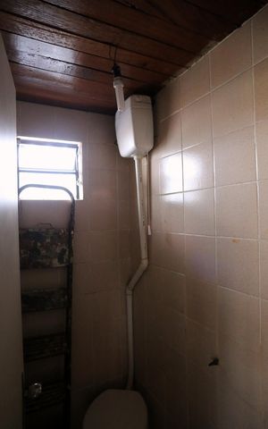 Apartamento à venda com 190m², 4 quartos e 2 vagas Apartamento à venda com 190m², 4 quartos e 2 vagasBanheiro de serviço