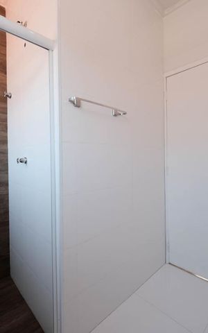 Casa de condomínio para alugar com 100m², 2 quartos e 2 vagasBanheiro
