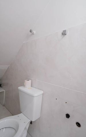 Casa de condomínio para alugar com 100m², 2 quartos e 2 vagasLavabo