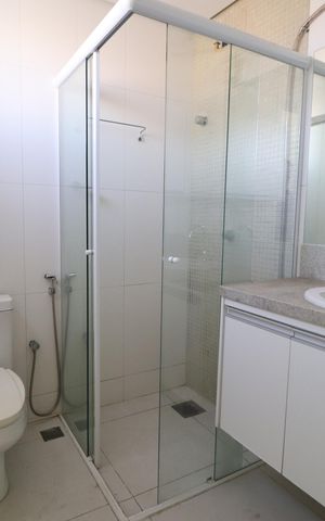 Apartamento para alugar com 240m², 4 quartos e 3 vagasBanheiro do Quarto 4 - Suíte
