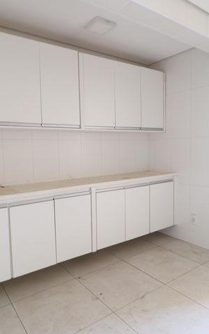 Apartamento para alugar com 240m², 4 quartos e 3 vagasCozinha