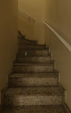 Casa à venda com 120m², 3 quartos e 2 vagasEscada